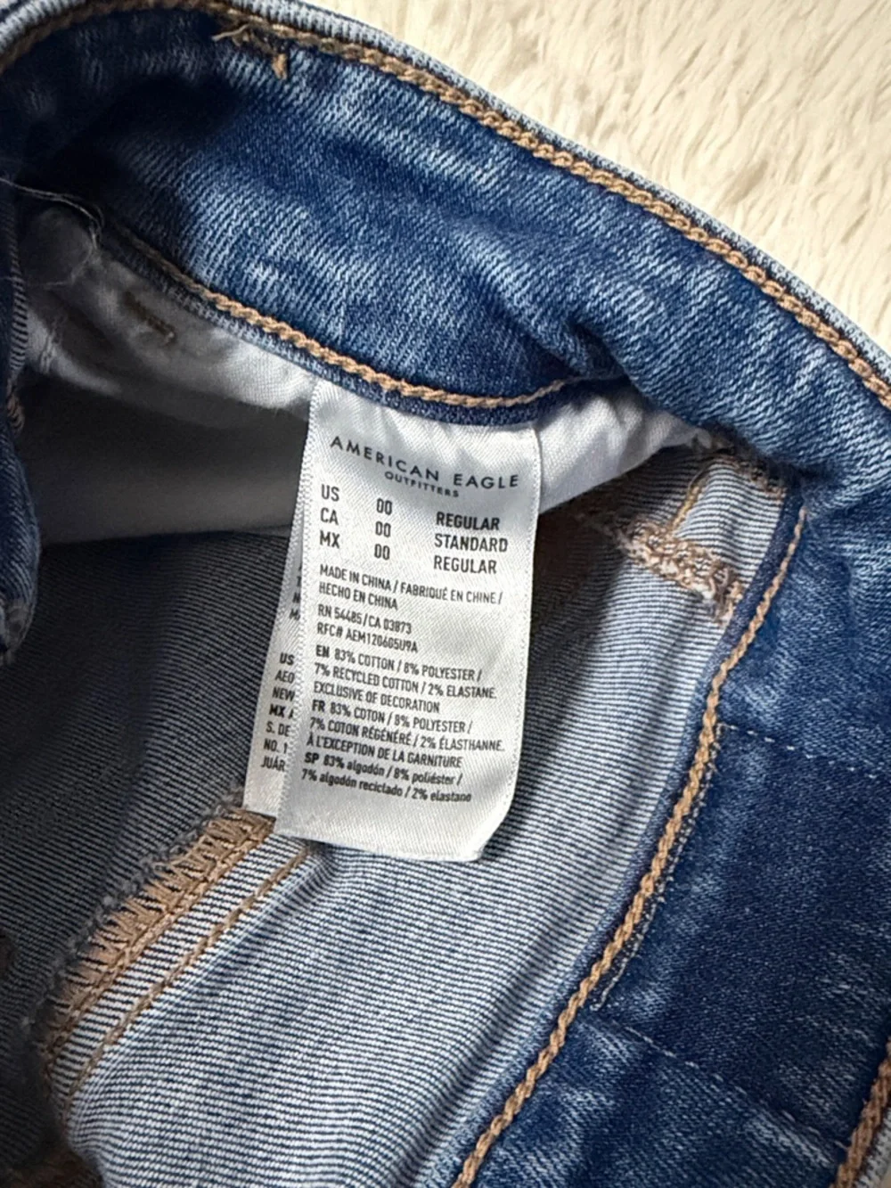 American Eagle Outfitters Hi-Rise Jegging with Raw Hem - Picture 6 of 6